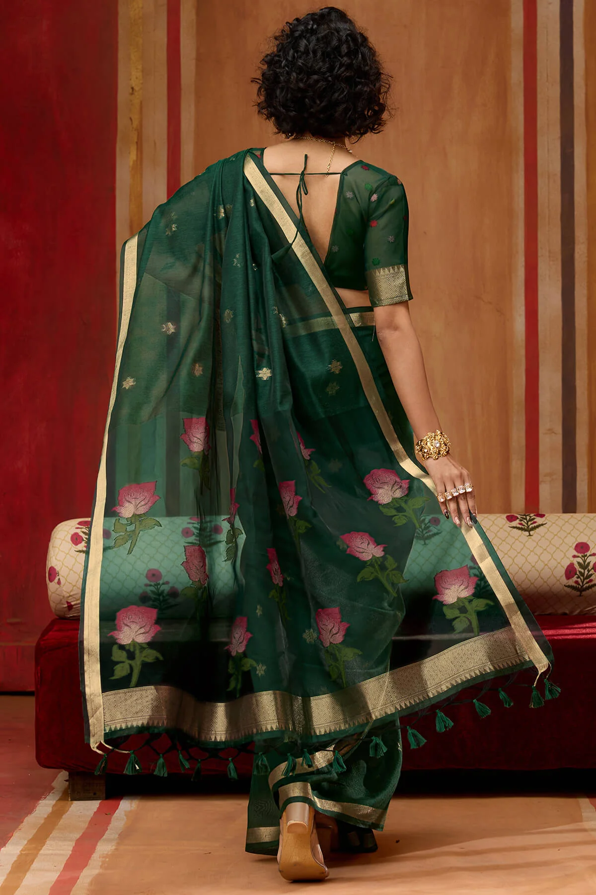 Magnificat Dark Green Pure Munga Cotton Saree With Beautiful Blouse Piece - Image 7