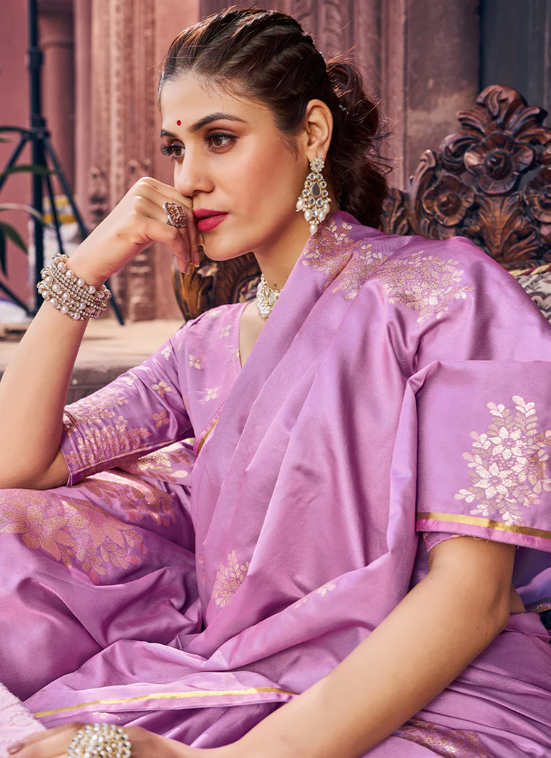 Magnificat Lavender Soft Banarasi Silk Saree With Confounding Blouse Piece - Image 4