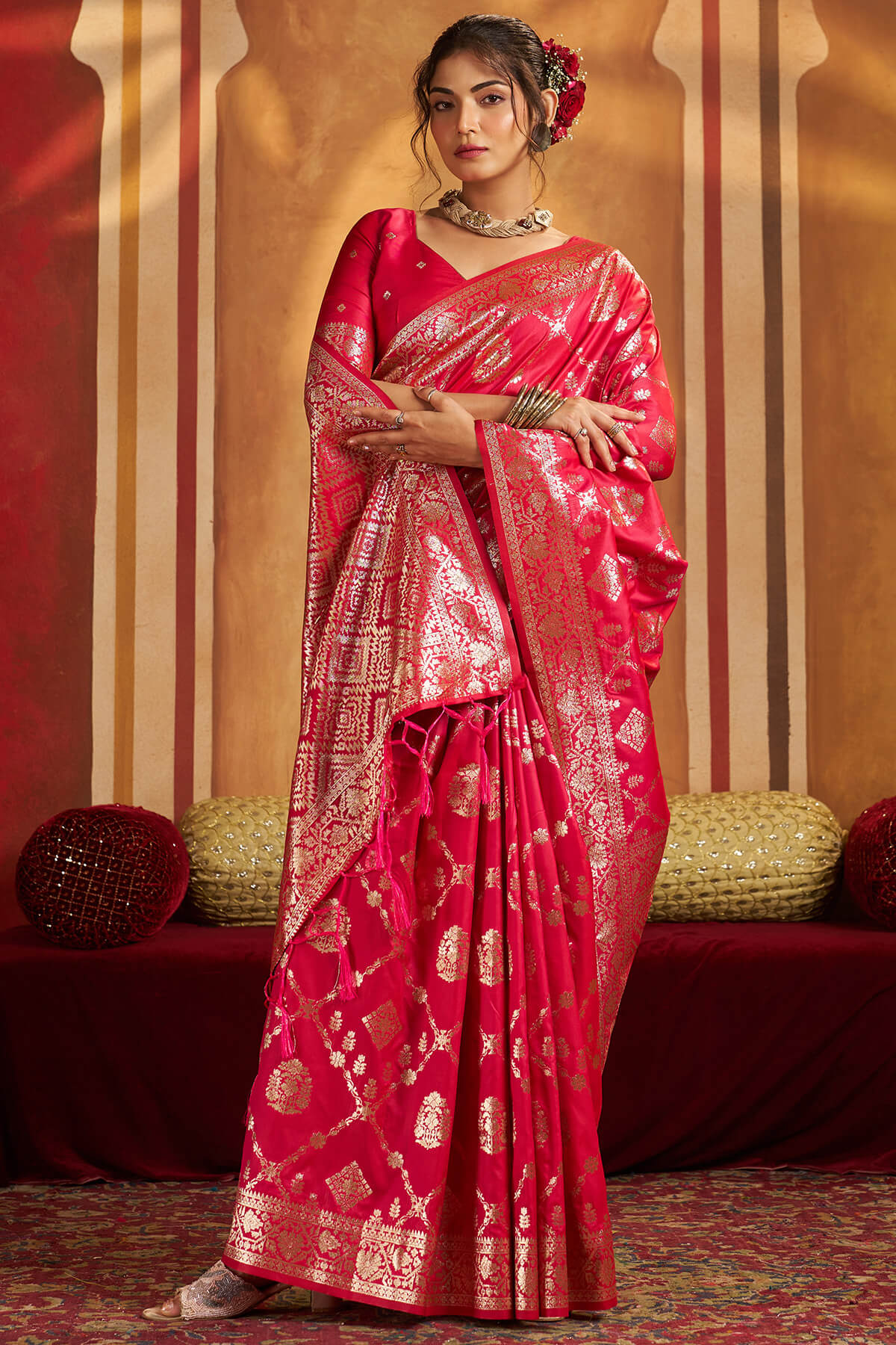 Majestic Dark Pink Pure Banarasi Silk Saree With Whimsical Blouse Piece - Image 3