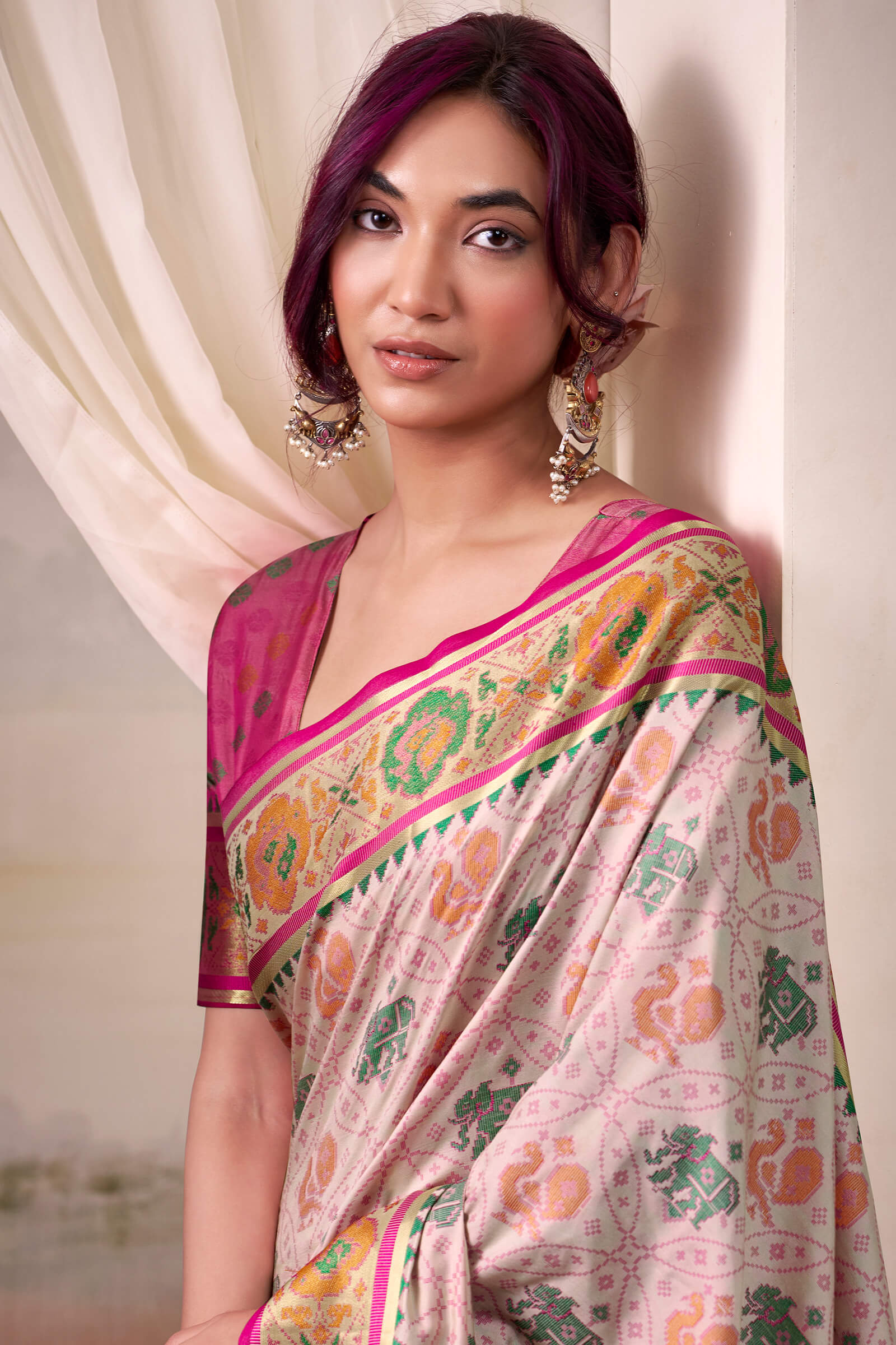 Marvellous Beige Patola Silk Saree With Tremendous Blouse Piece - Image 2