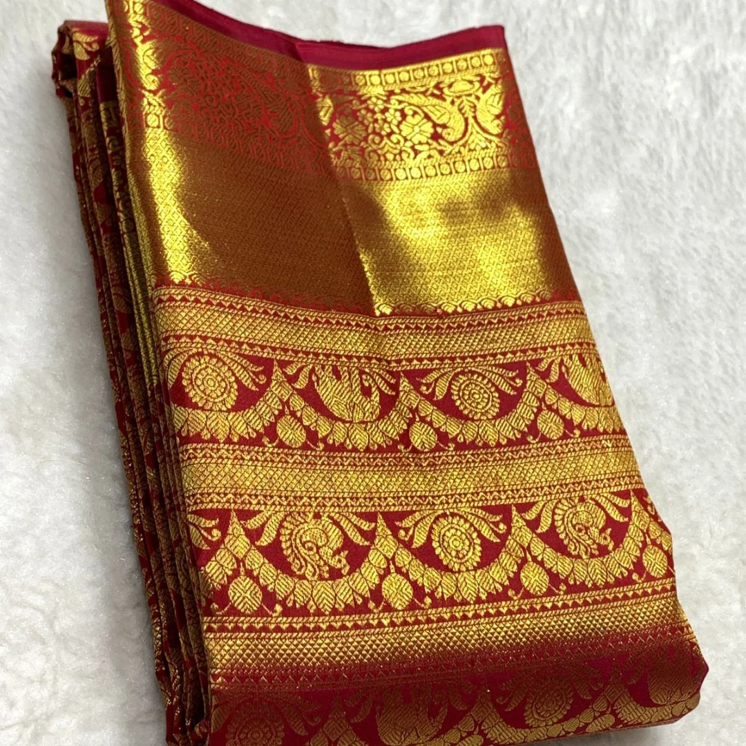 Marvellous Red Pure Zari Weaving Banarasi Silk Saree With Zephyr Blouse Piece - Image 6