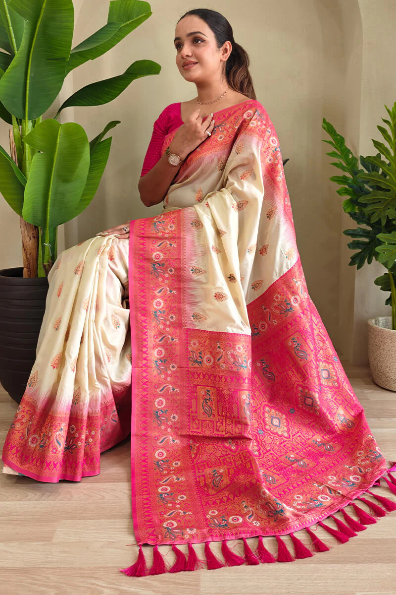 Mellifluous Beige Soft Banarasi Silk Saree With Phenomenal Blouse Piece - Image 3