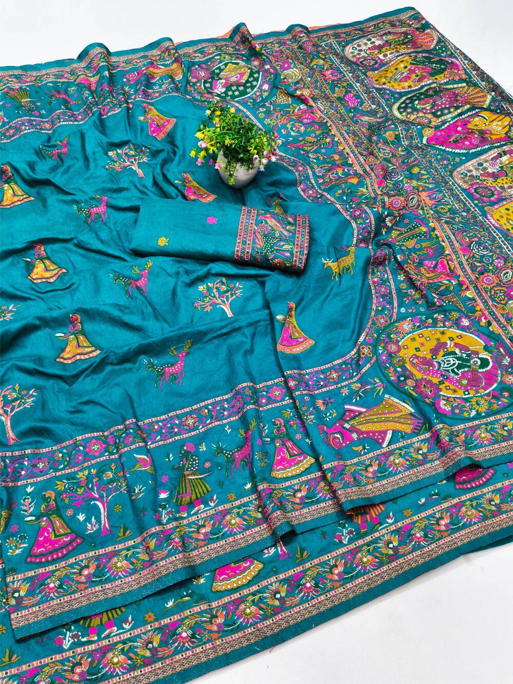 Mellifluous Rama Nylon Dola Pashmina Saree With Sensational Blouse Piece - Image 2