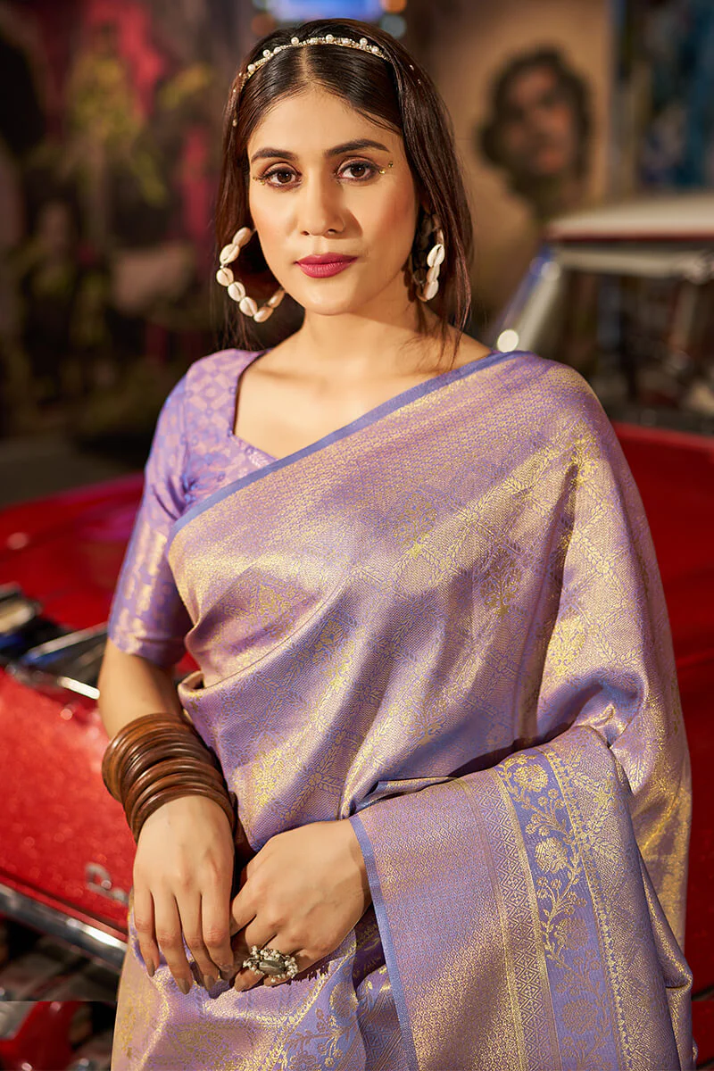 Mesmeric Lavender Kanjivaram Silk Saree With Breathtaking Blouse Piece - Image 2