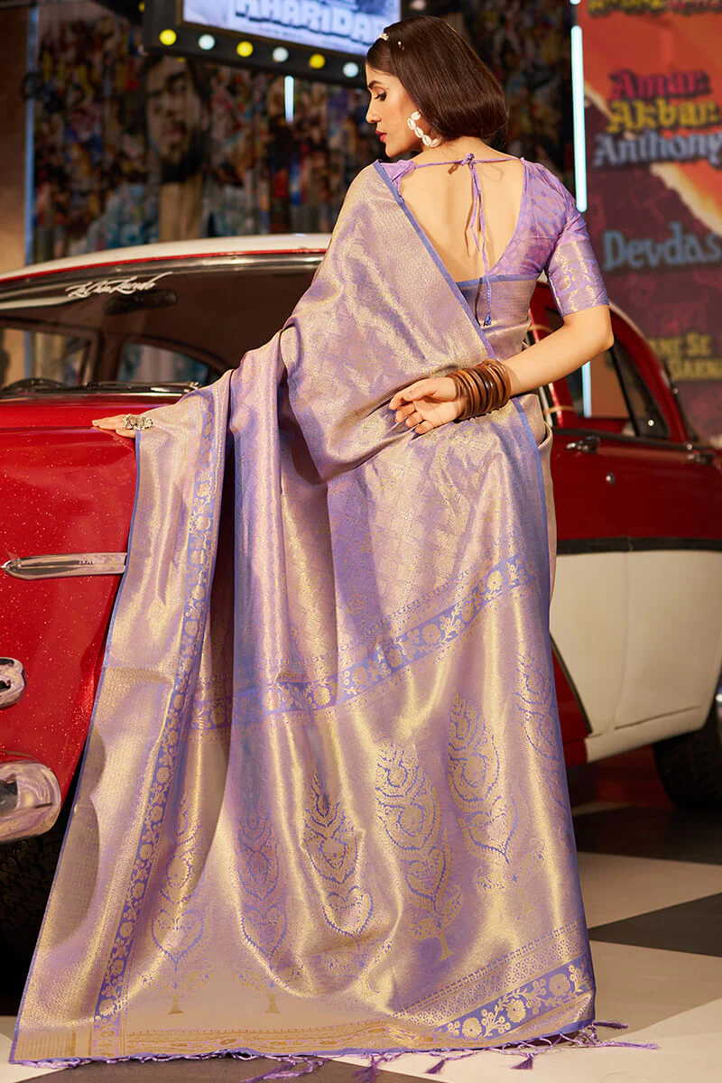Mesmeric Lavender Kanjivaram Silk Saree With Breathtaking Blouse Piece - Image 5