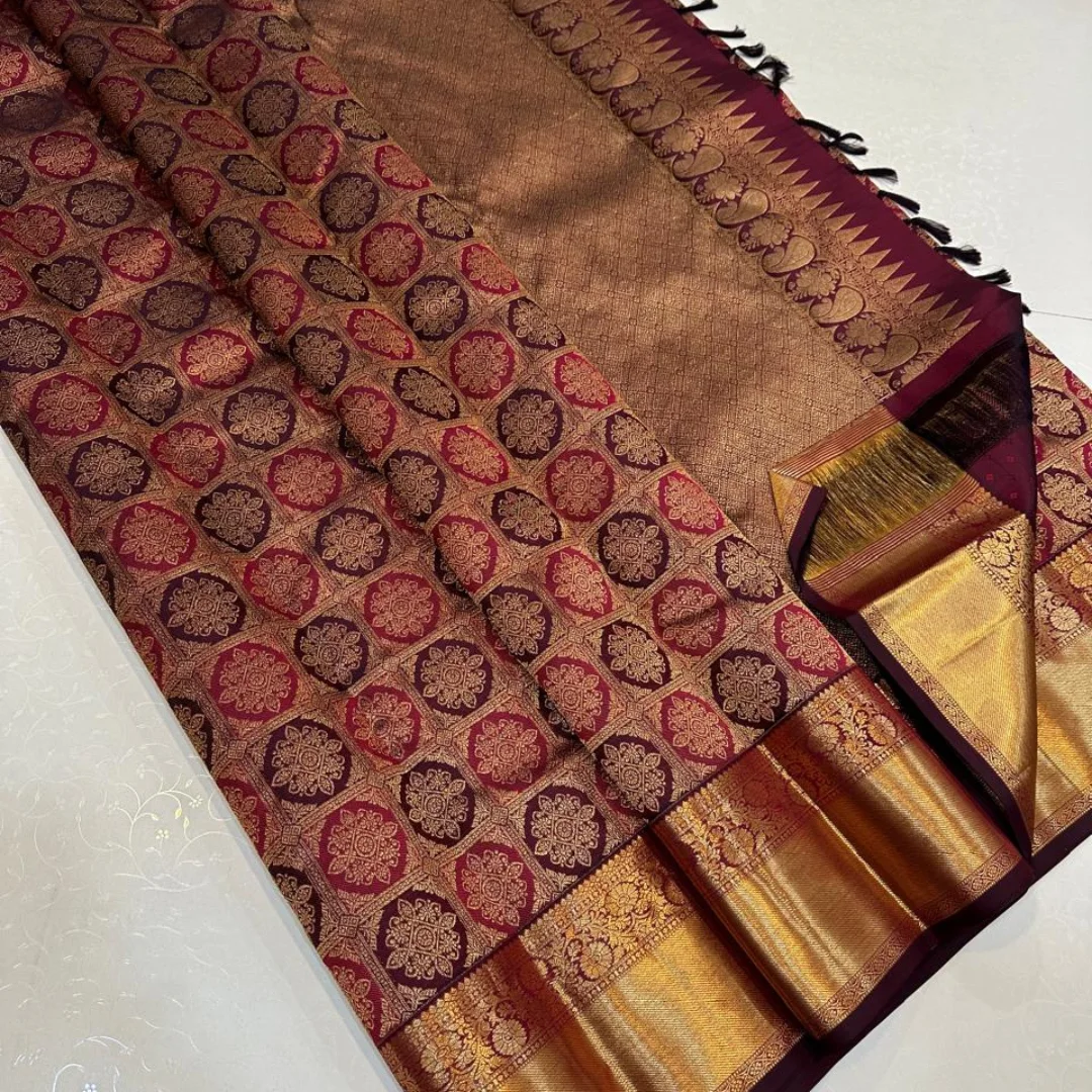 Mesmeric Purple Pure Zari Weaving Banarasi Silk Saree With Epiphany Blouse Piece - Image 2