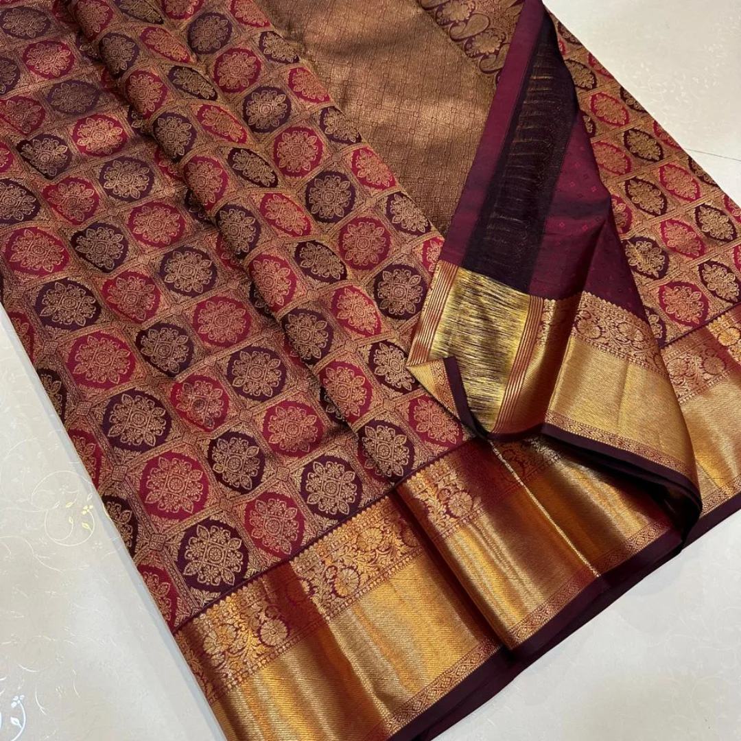 Mesmeric Purple Pure Zari Weaving Banarasi Silk Saree With Epiphany Blouse Piece - Image 3