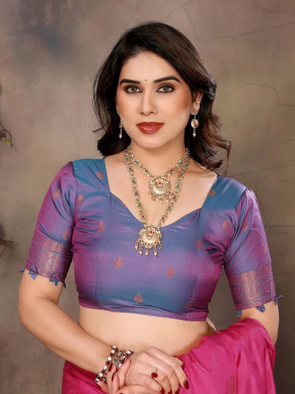 Mesmerising Dark Pink Soft Banarasi Silk Saree With Adorable Blouse Piece - Image 5