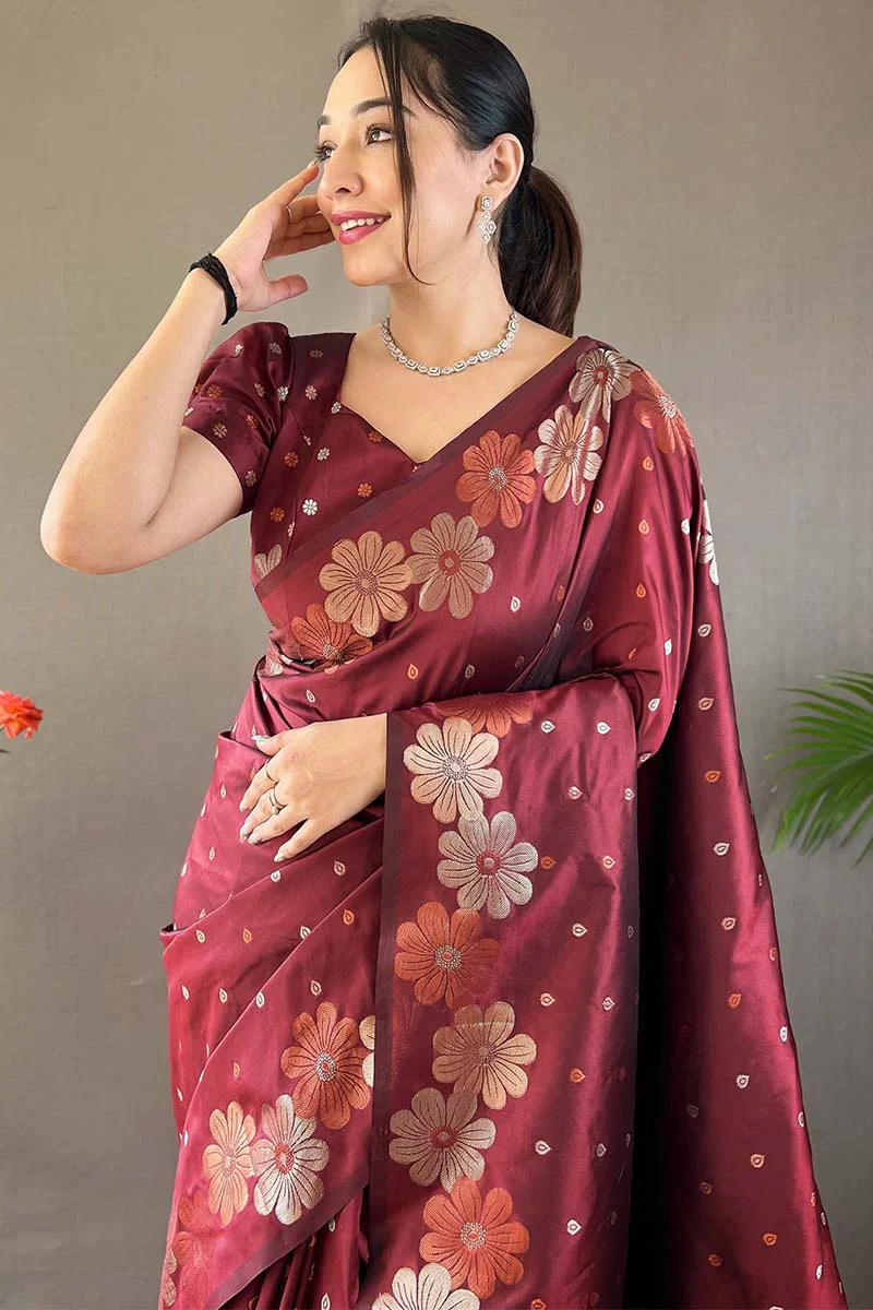 Mesmerising Maroon Soft Banarasi Silk Saree With Capricious Blouse Piece - Image 2