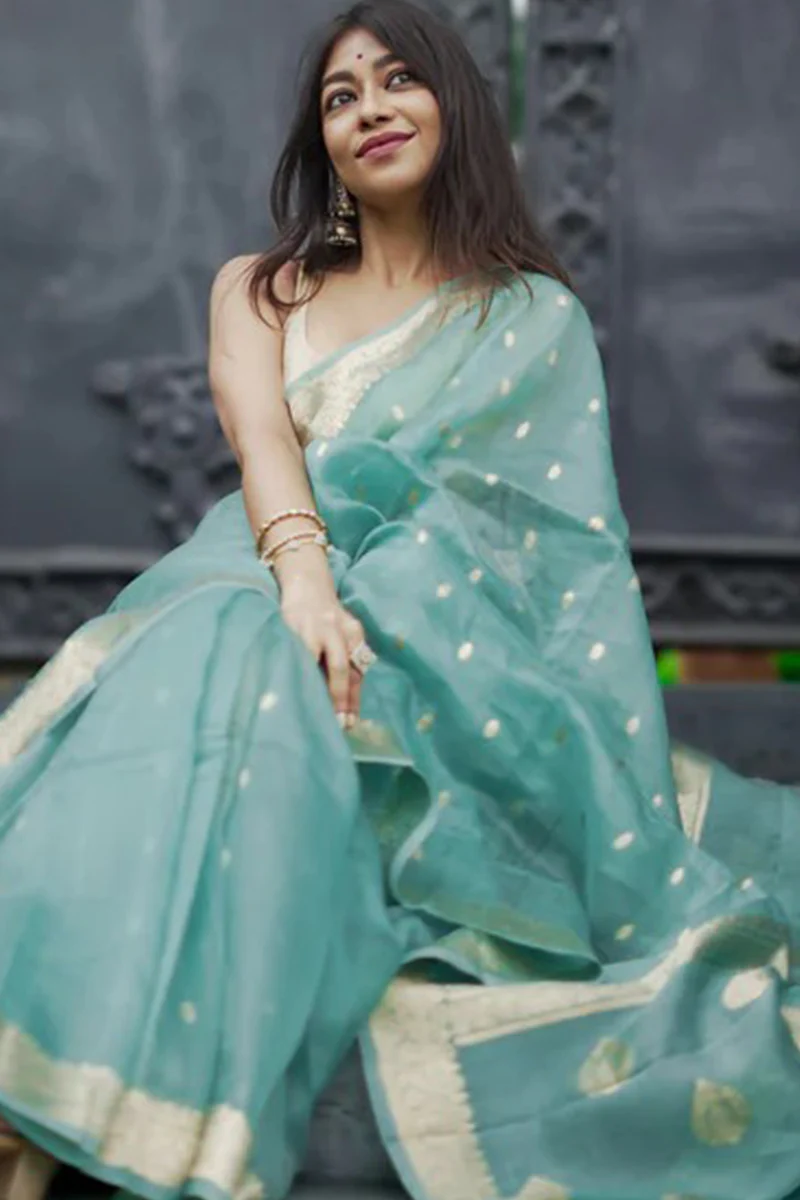 Moiety Turquoise Banarasi Silk Saree With Panoply Blouse Piece - Image 5