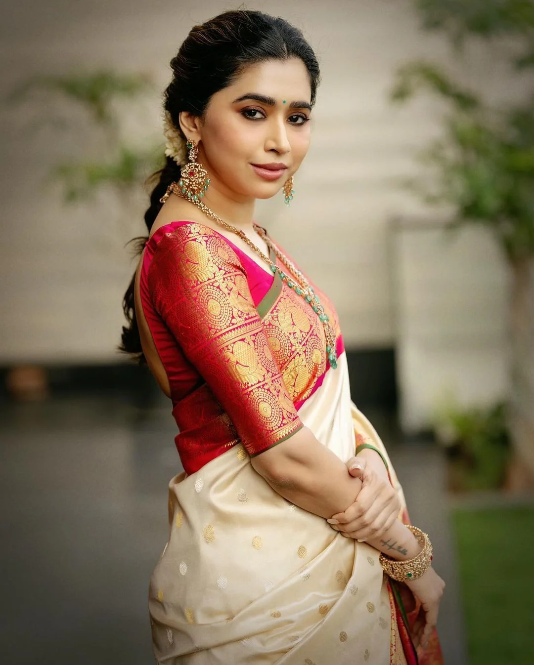 Most Stunning Beige Soft Silk Saree With Girlish Blouse Piece - Image 3