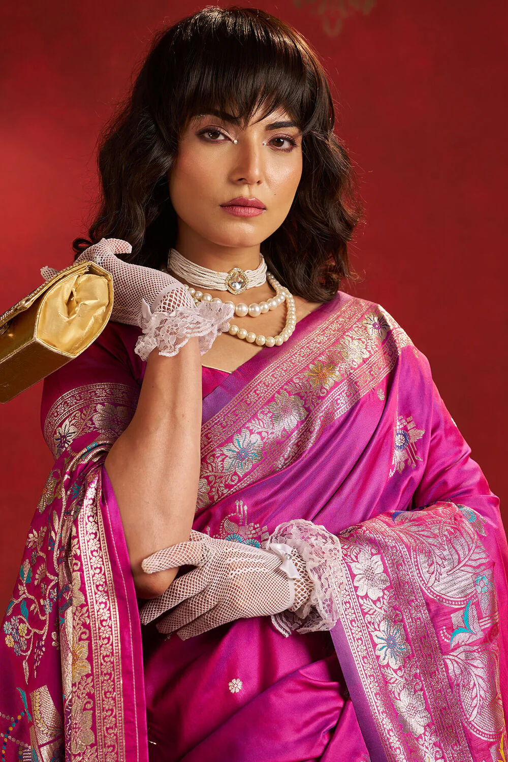 Most Stunning Magenta Pure Zari Weaving Banarasi Silk Saree With Outstanding Blouse Piece - Image 4