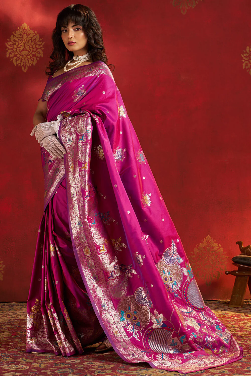 Most Stunning Magenta Pure Zari Weaving Banarasi Silk Saree With Outstanding Blouse Piece - Image 5