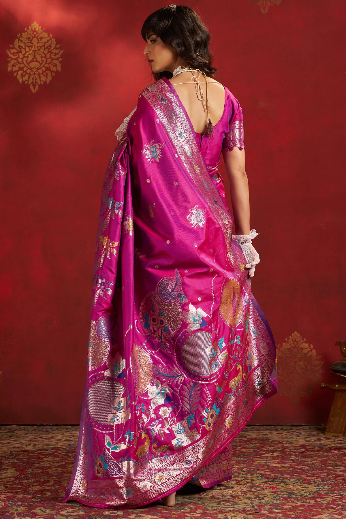 Most Stunning Magenta Pure Zari Weaving Banarasi Silk Saree With Outstanding Blouse Piece - Image 6