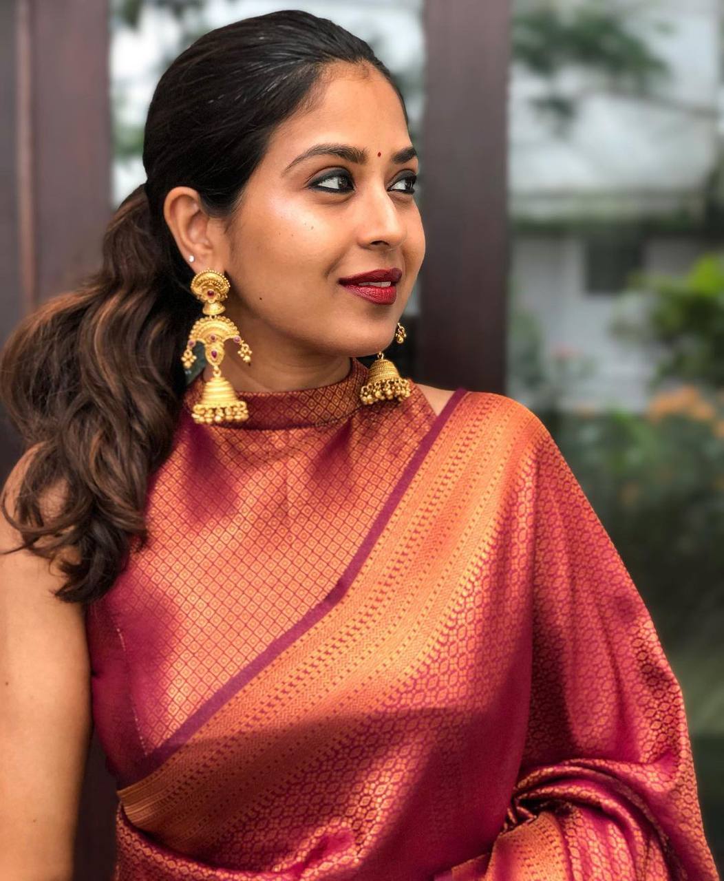 Murmurous Wine Soft Silk Saree With Nemesis Blouse Piece - Image 4