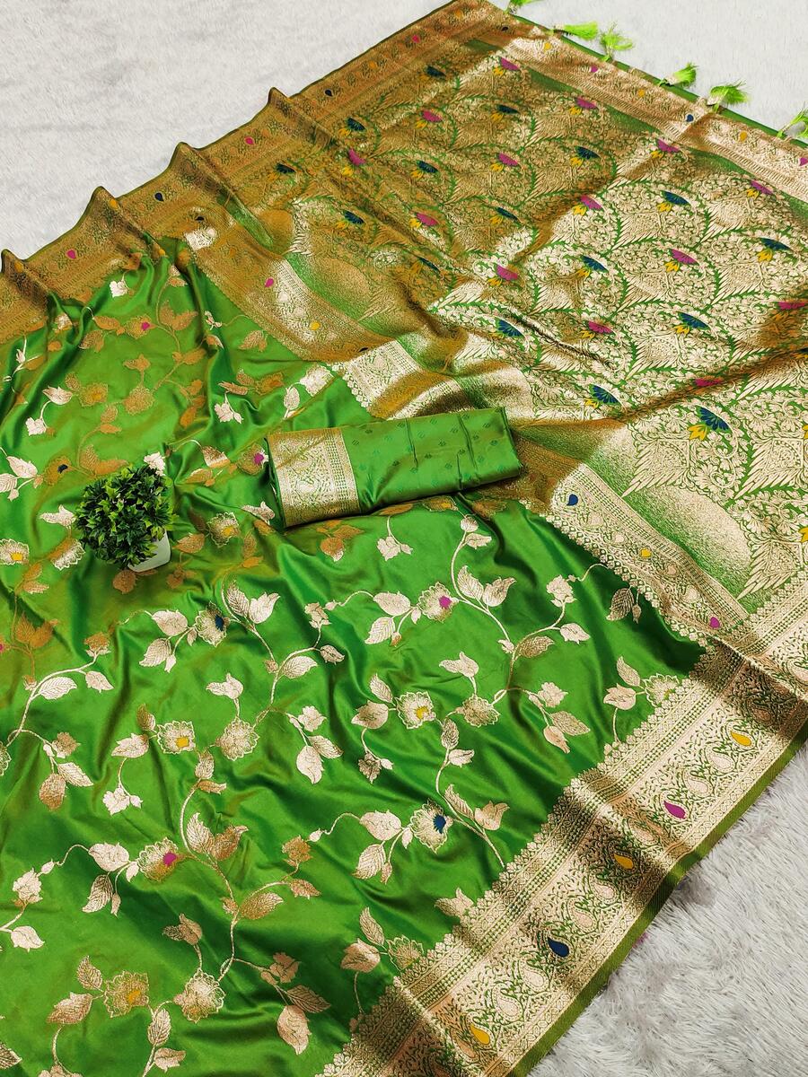 Nemesis Parrot Pure Zari Weaving Banarasi Silk Saree With Energetic Blouse Piece