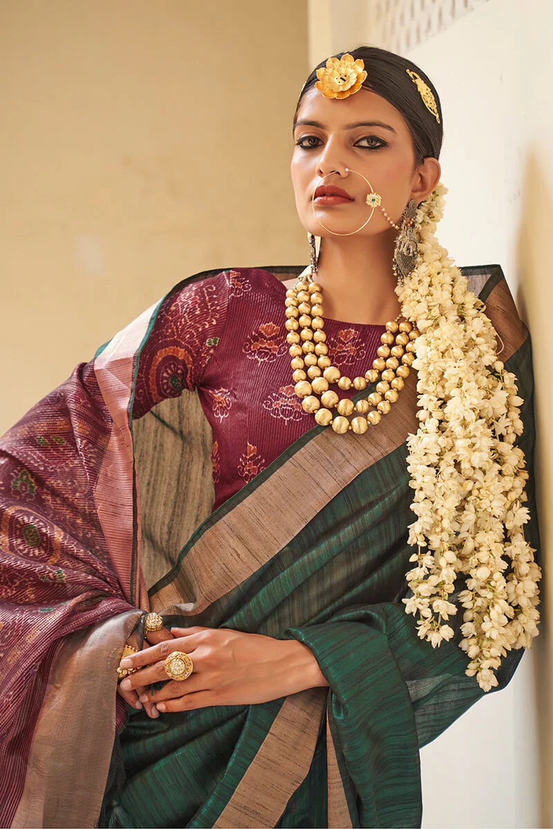 Opulent Dark Green Cotton Silk Saree With Enamoring Blouse Piece - Image 2