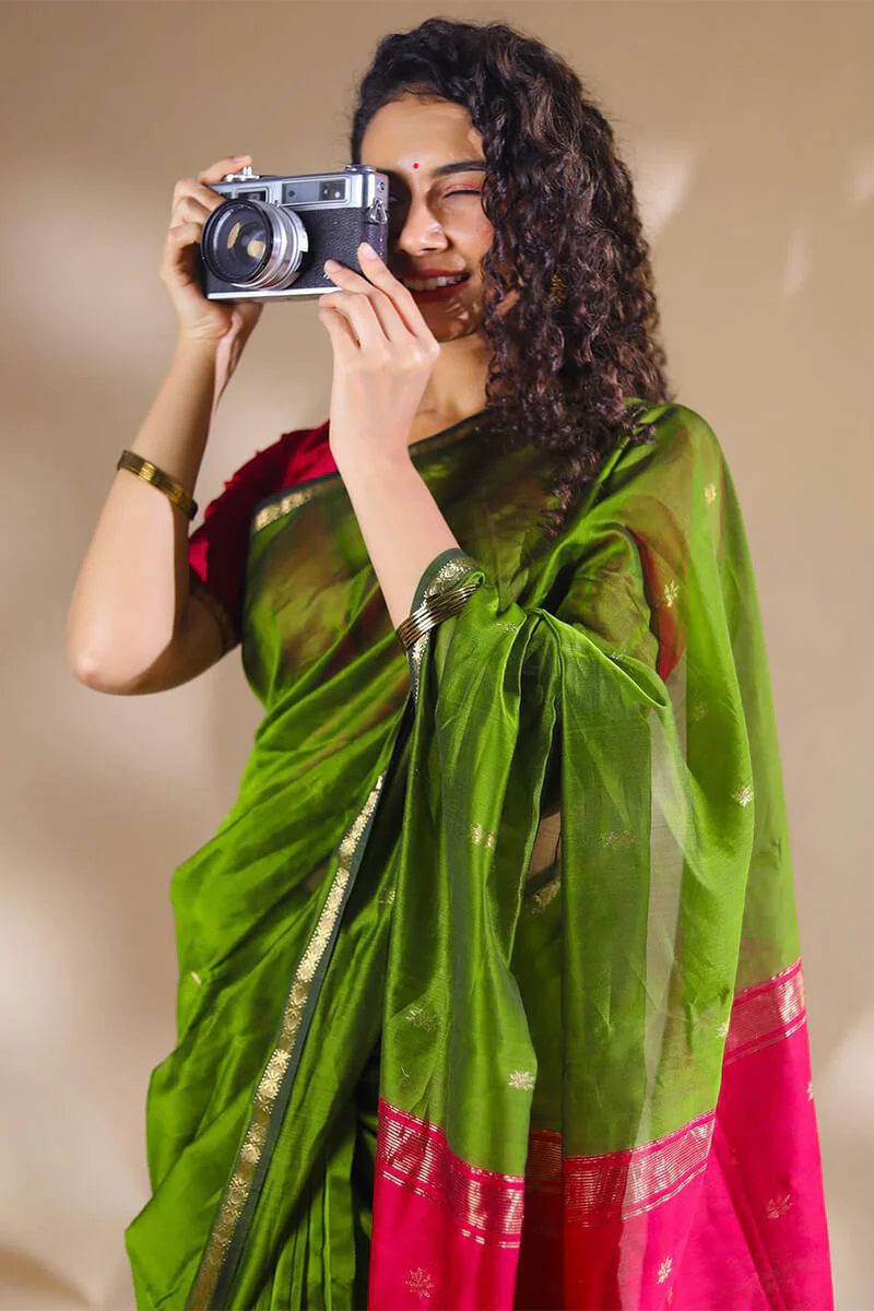 Opulent Green Cotton Silk Saree With Demanding Blouse Piece - Image 3