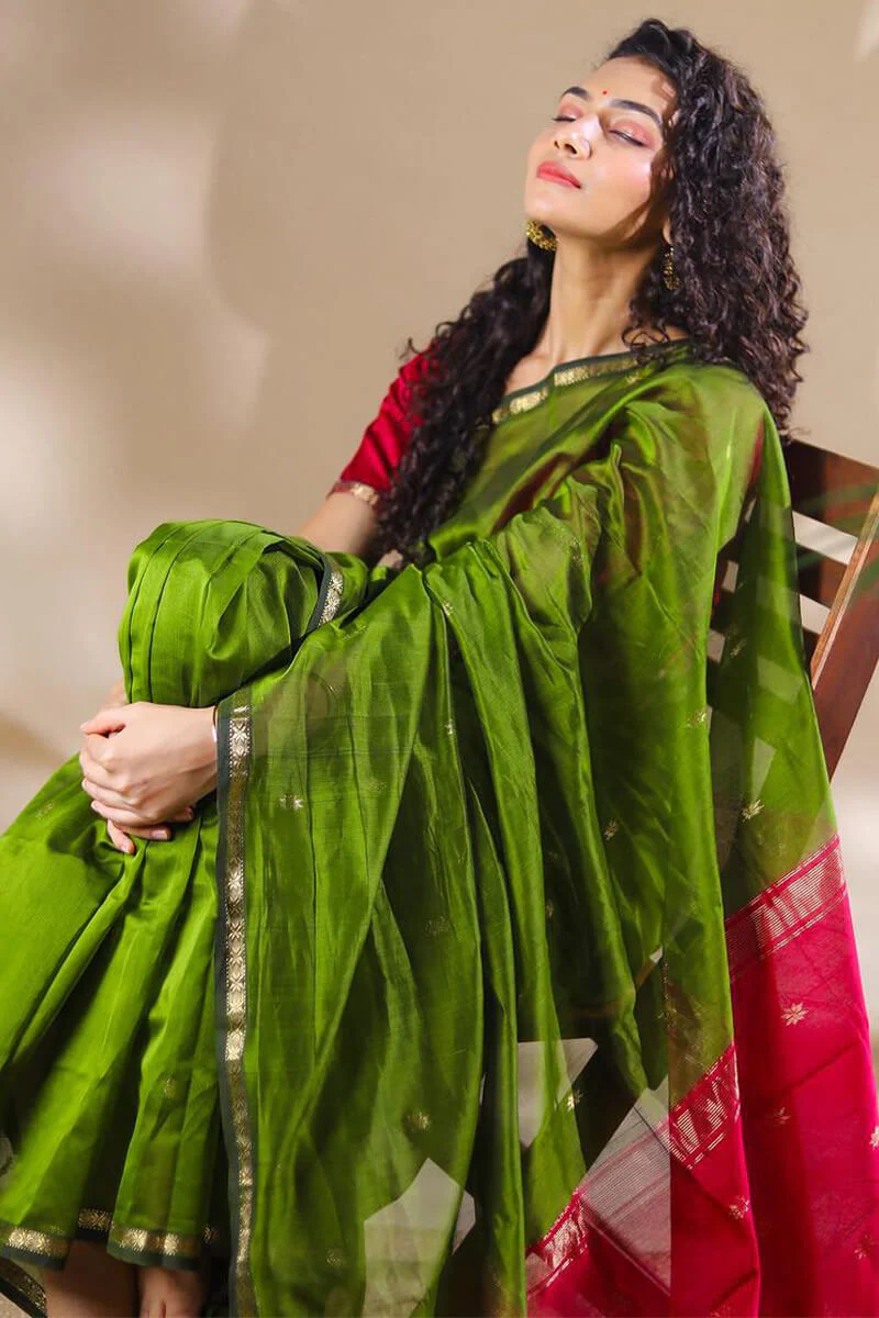 Opulent Green Cotton Silk Saree With Demanding Blouse Piece - Image 6