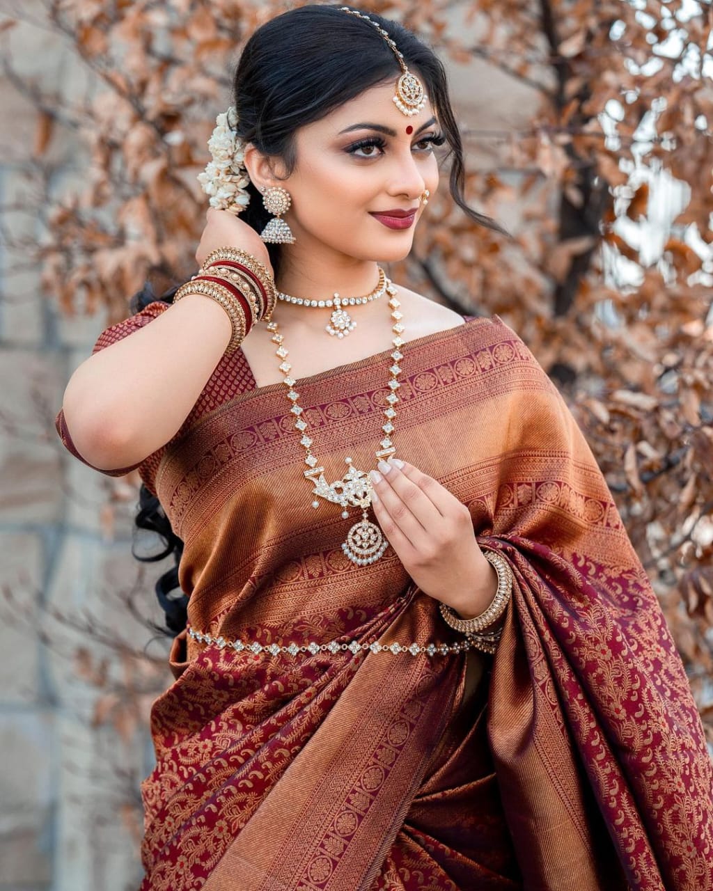 Opulent Wine Soft Silk Saree With Stunner Blouse Piece - Image 2