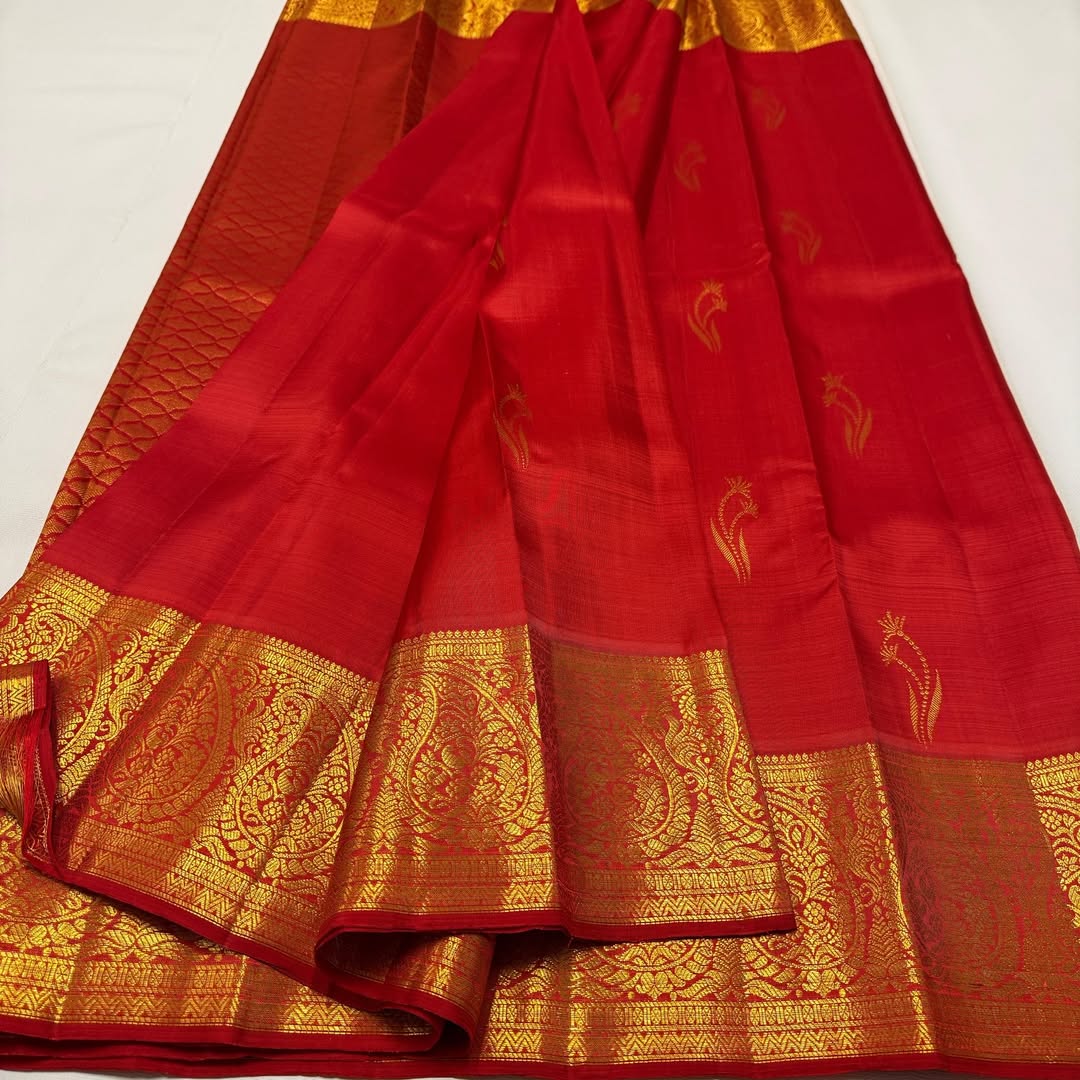 Ornate Red Pure Zari Weaving Banarasi Silk Saree With Majesty Blouse Piece - Image 2