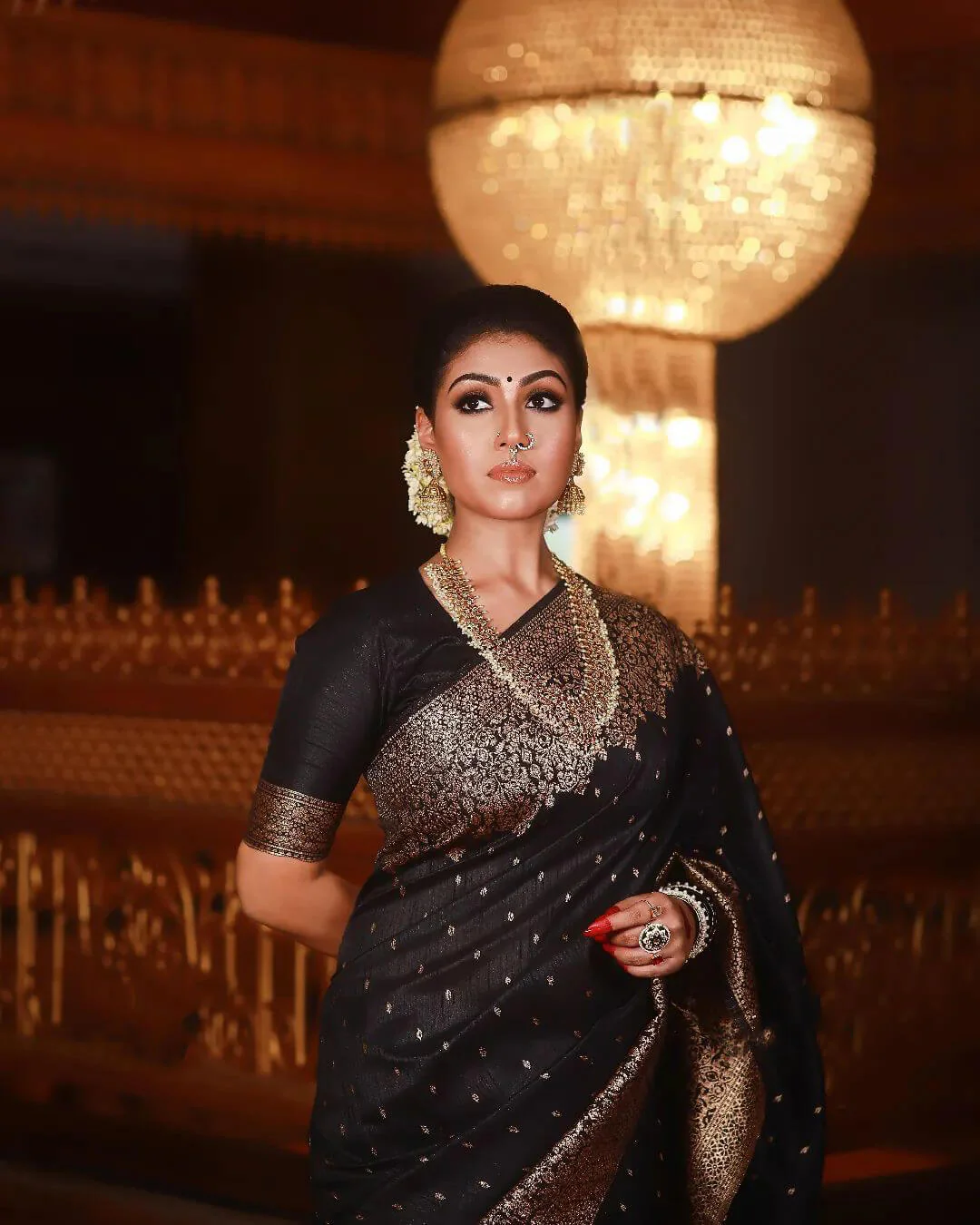 Outstanding Black Soft Banarasi Silk Saree With Angelic Blouse Piece - Image 4