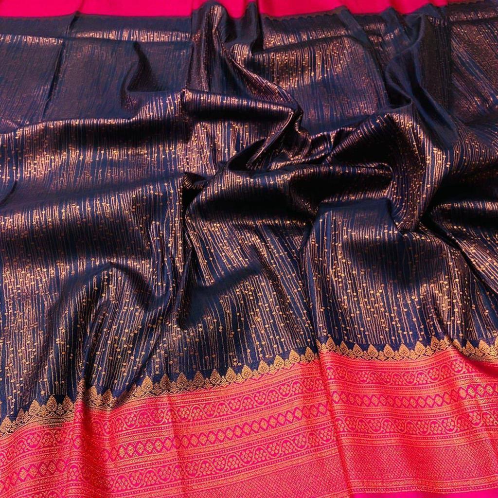 Outstanding Blue Soft Banarasi Silk Saree With Majesty Blouse Piece - Image 3