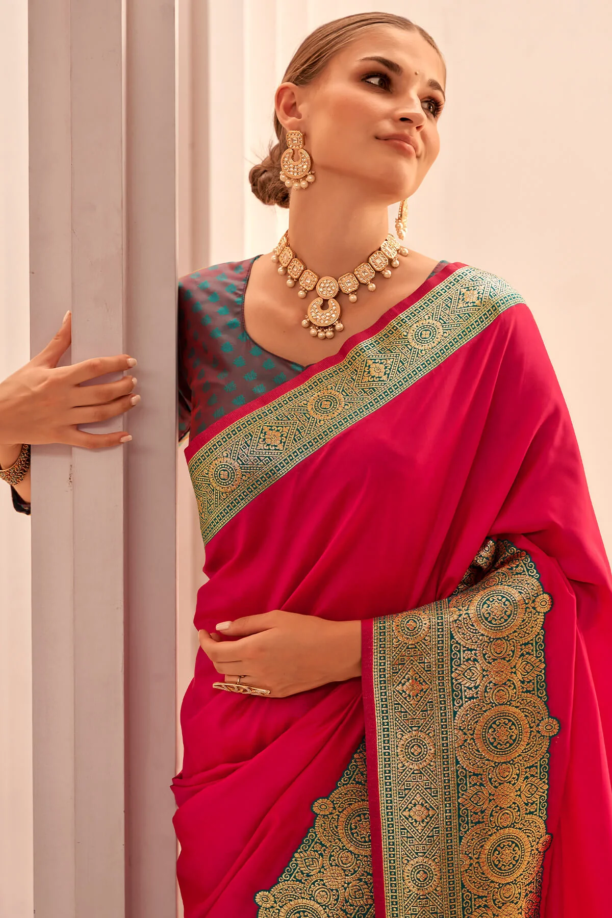 Outstanding Dark Pink Soft Banarasi Silk Saree With Desultory Blouse Piece - Image 3