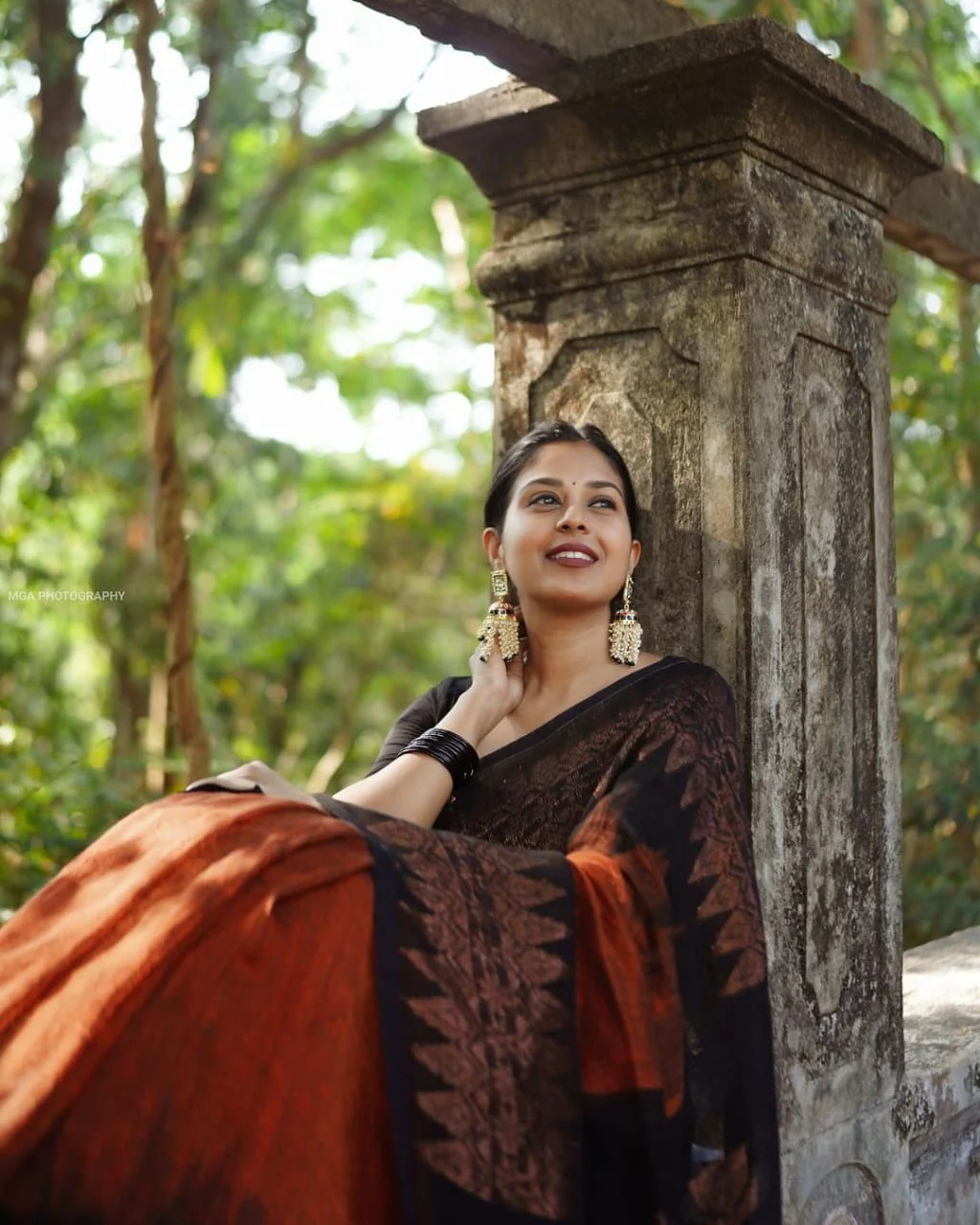 Outstanding Orange Soft Silk Saree With Dalliance Blouse Piece - Image 5