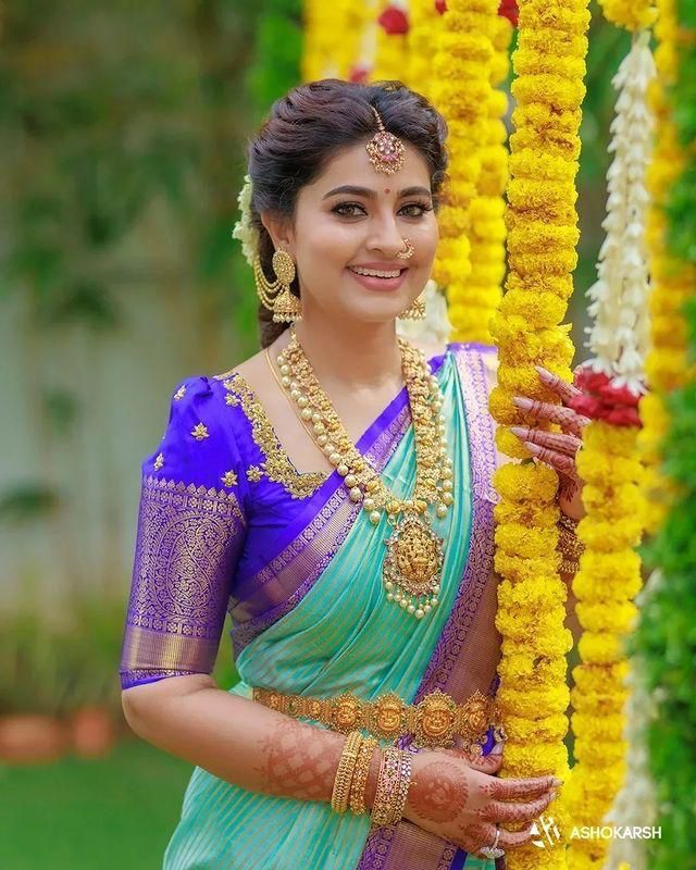 Palimpsest Firozi Soft Silk Saree With Snappy Blouse Piece - Image 4