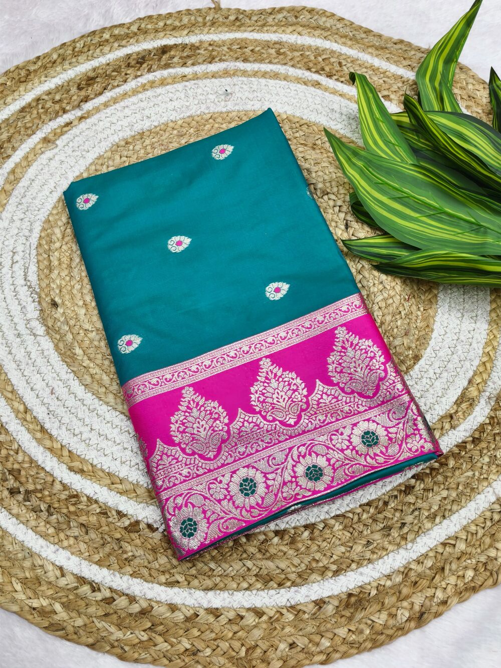 Palimpsest Firozi Pure Zari Weaving Banarasi Silk Saree With Embrocation Blouse Piece - Image 2