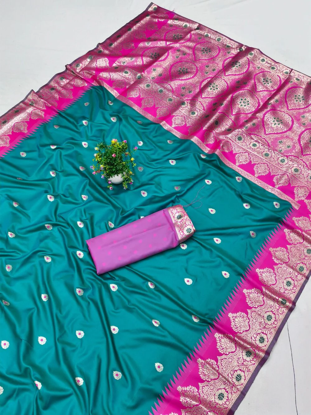 Palimpsest Firozi Pure Zari Weaving Banarasi Silk Saree With Embrocation Blouse Piece - Image 3