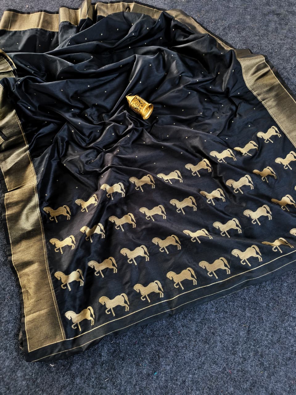 Panache Black Pure Zari Weaving Banarasi Silk Saree With Ravishing Blouse Piece - Image 2