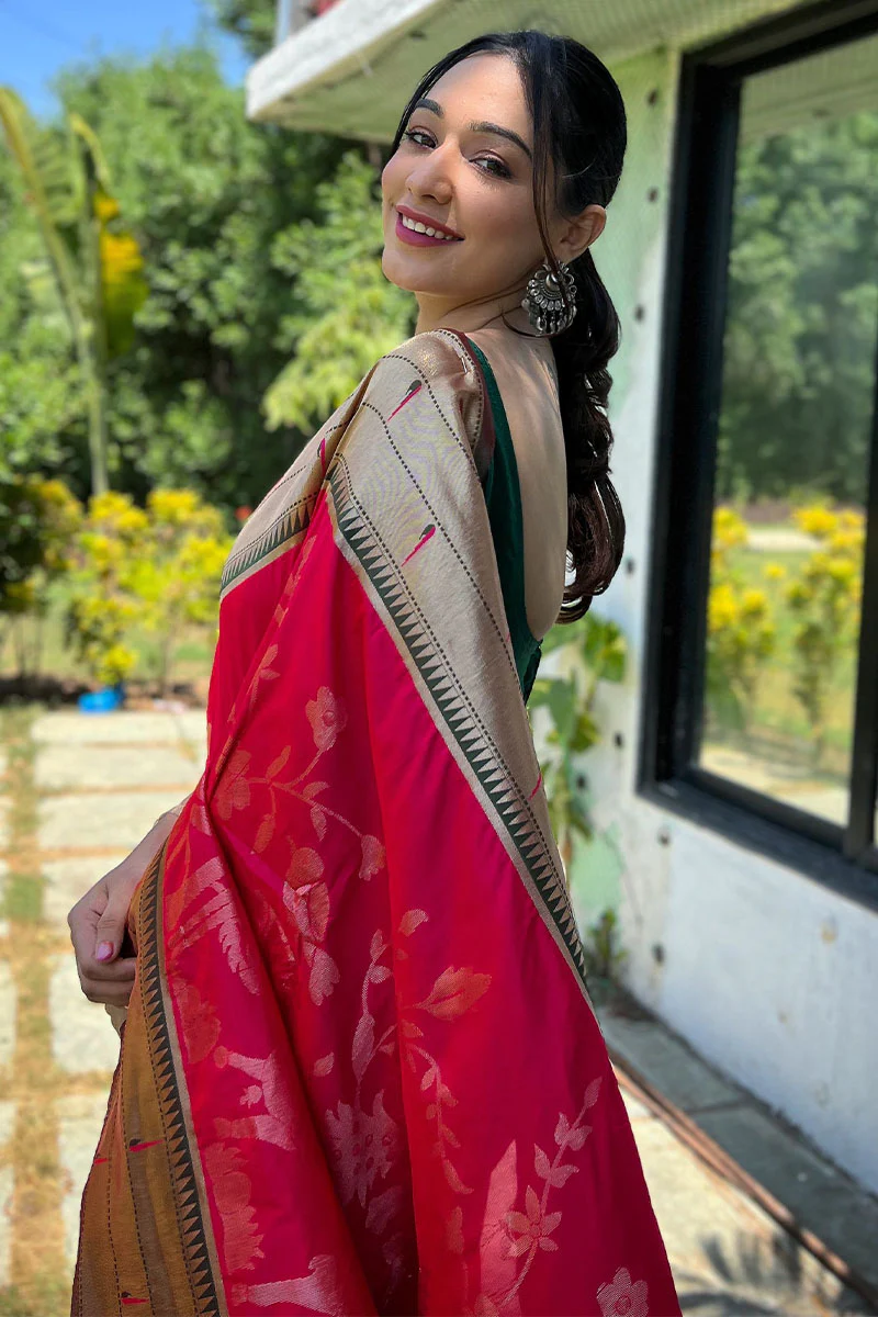 Petrichor Dark Pink Paithani Silk Saree With Ebullience Blouse Piece - Image 2