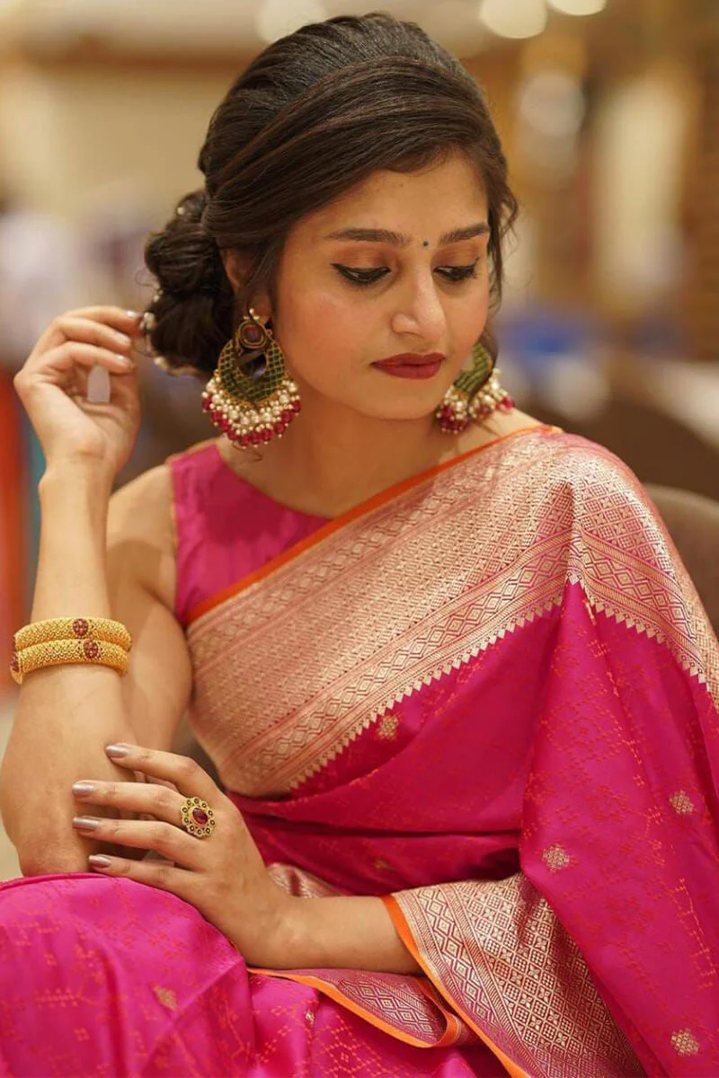 Petrichor Dark Pink Soft Silk Saree With Tremendous Blouse Piece - Image 4