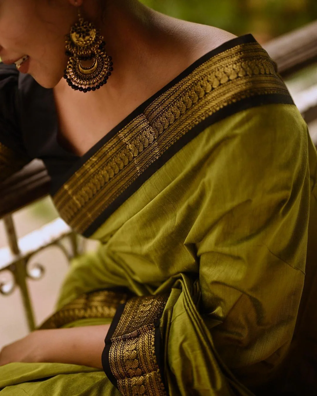 Phenomenal Mehndi Soft Banarasi Silk Saree With Beauteous Blouse Piece - Image 4