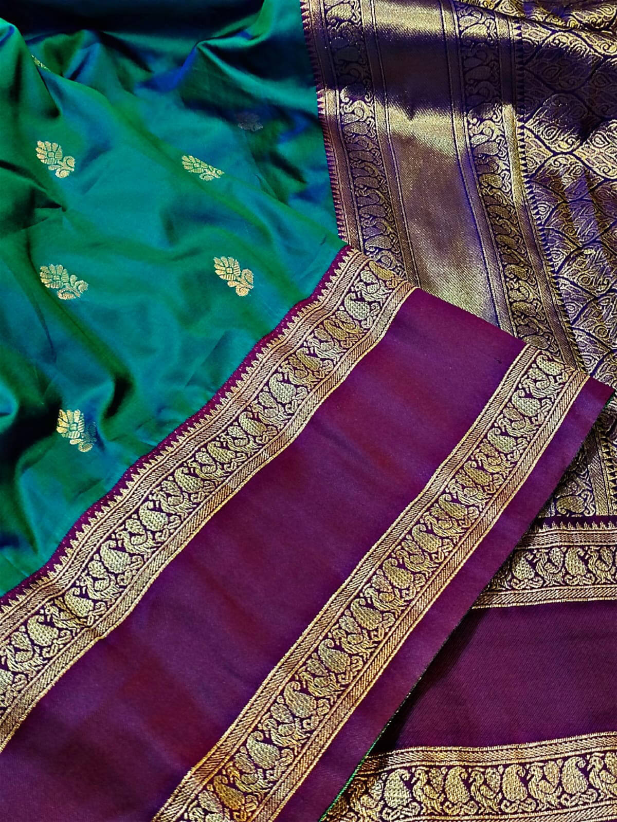 Phenomenal Rama Soft Banarasi Kathpadar Silk Saree With Opulent Blouse Piece - Image 4