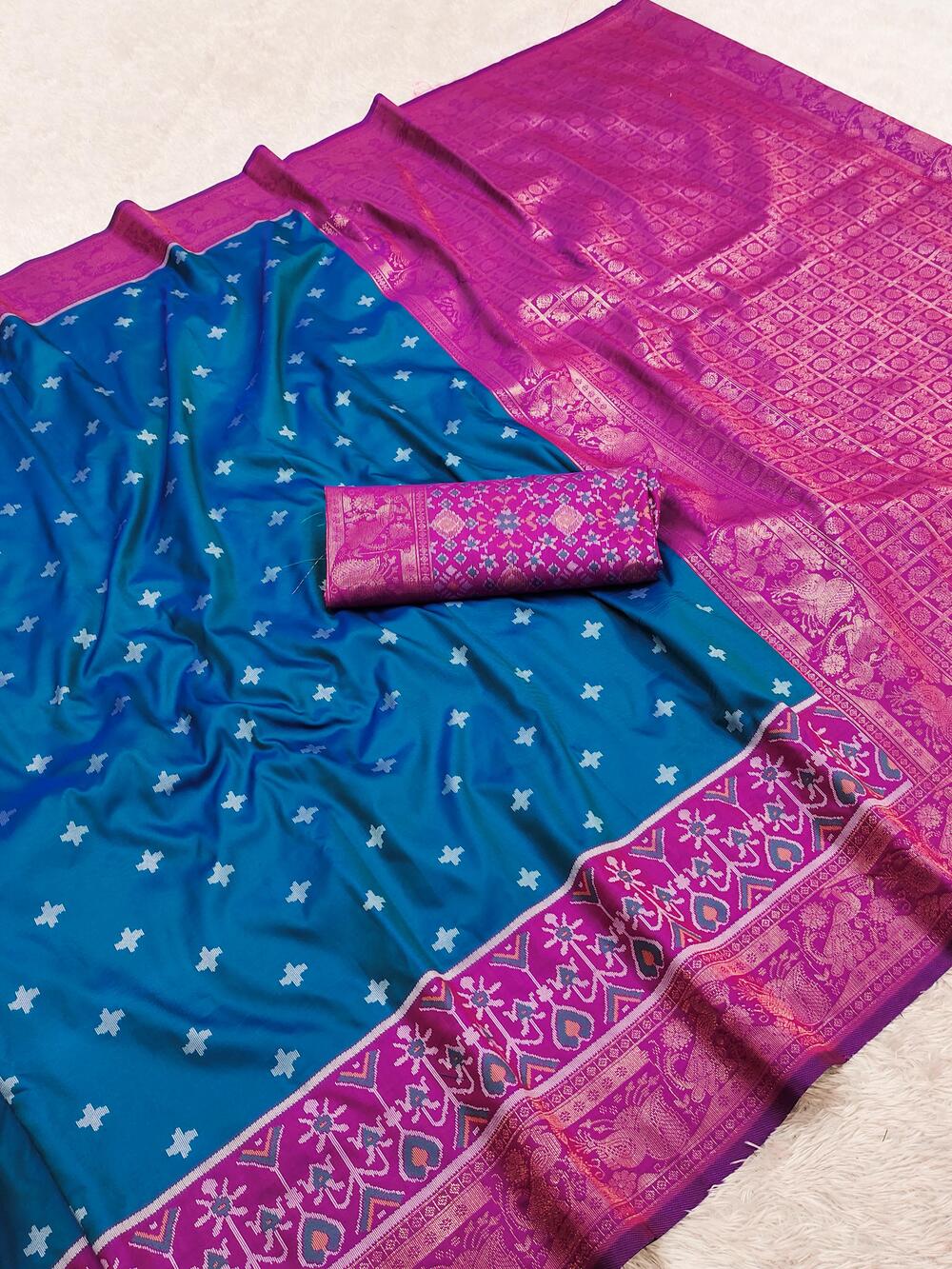 Pleasant Blue Pure Zari Weaving Banarasi Silk Saree With Ailurophile Blouse Piece
