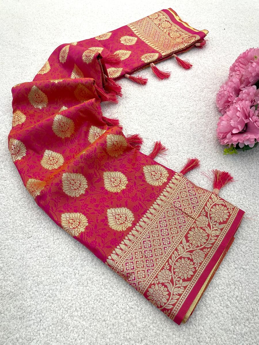 Pleasant Dark Pink Pure Zari Weaving Banarasi Silk Saree With Most Stunning Blouse Piece - Image 2