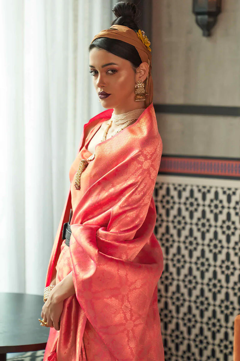 Pleasant Pink Kanjivaram Silk Saree With Bewitching Blouse Piece - Image 2