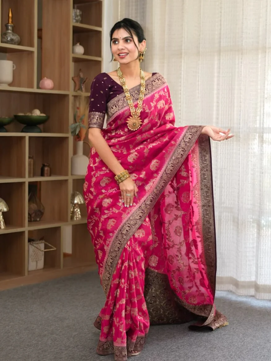 Posh Dark Pink Soft Silk Saree With Exuberant Blouse Piece - Image 2