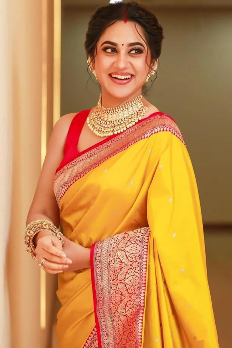 Posh Yellow Soft Silk Saree With Epiphany Blouse Piece - Image 4