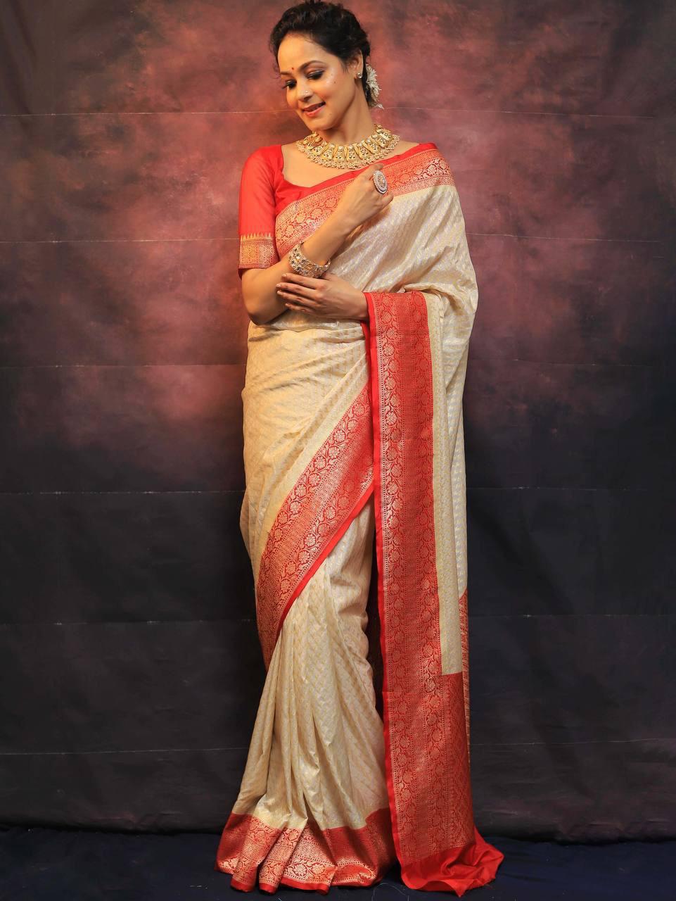 Precious Beige Soft Silk Saree With Charming Blouse Piece - Image 5
