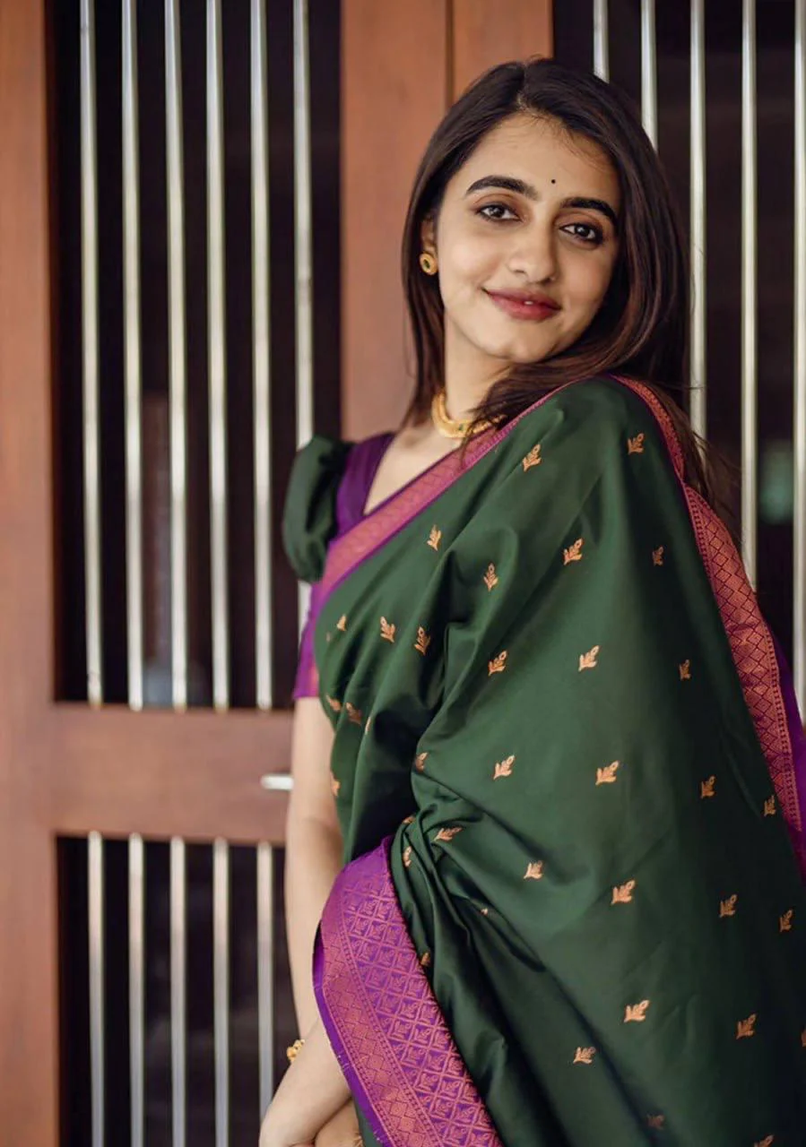 Precious Green Soft Silk Saree With Energetic Blouse Piece - Image 5