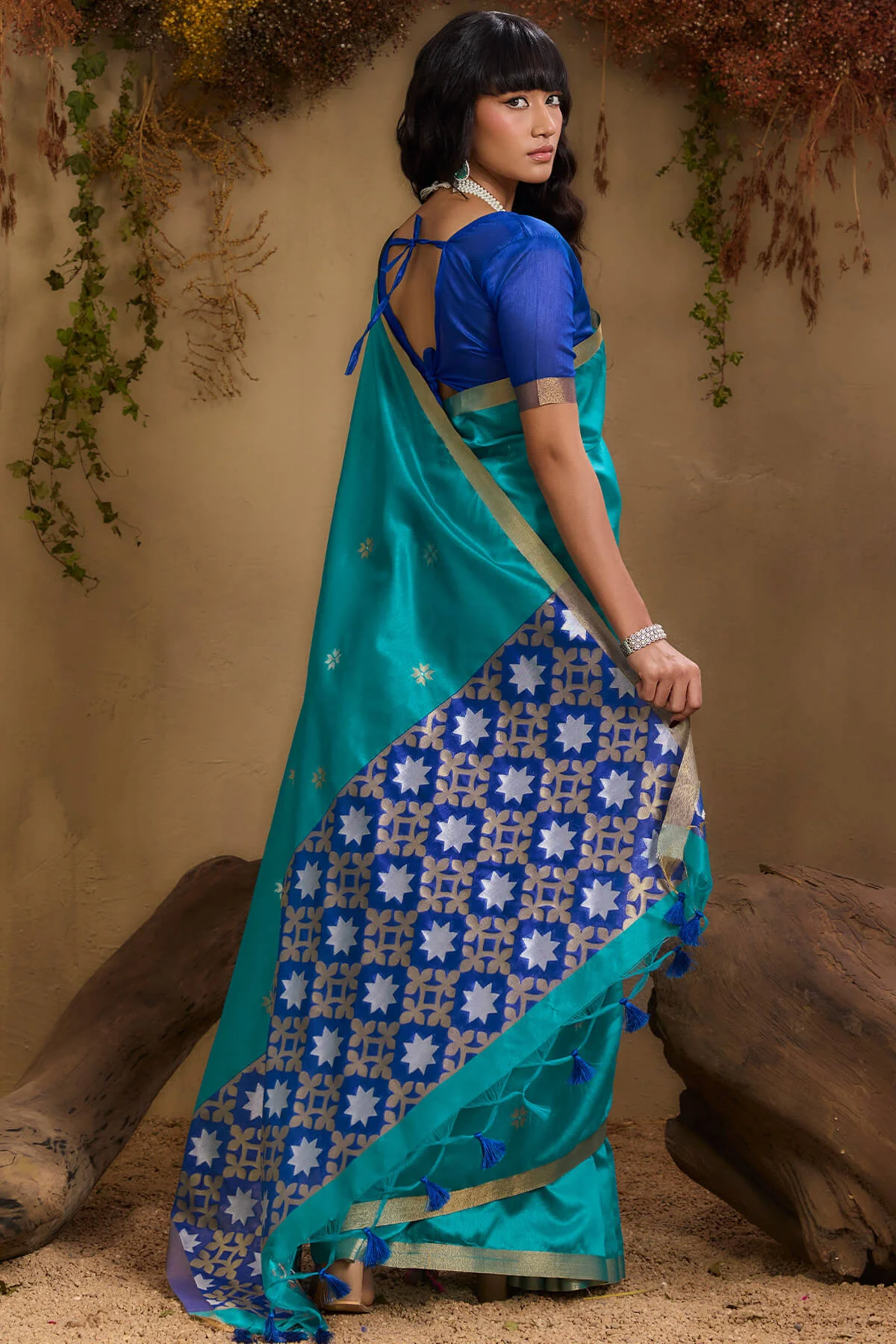 Preferable Firozi Pure Zari Weaving Banarasi Tussar Silk Saree With Enthralling Blouse Piece - Image 7