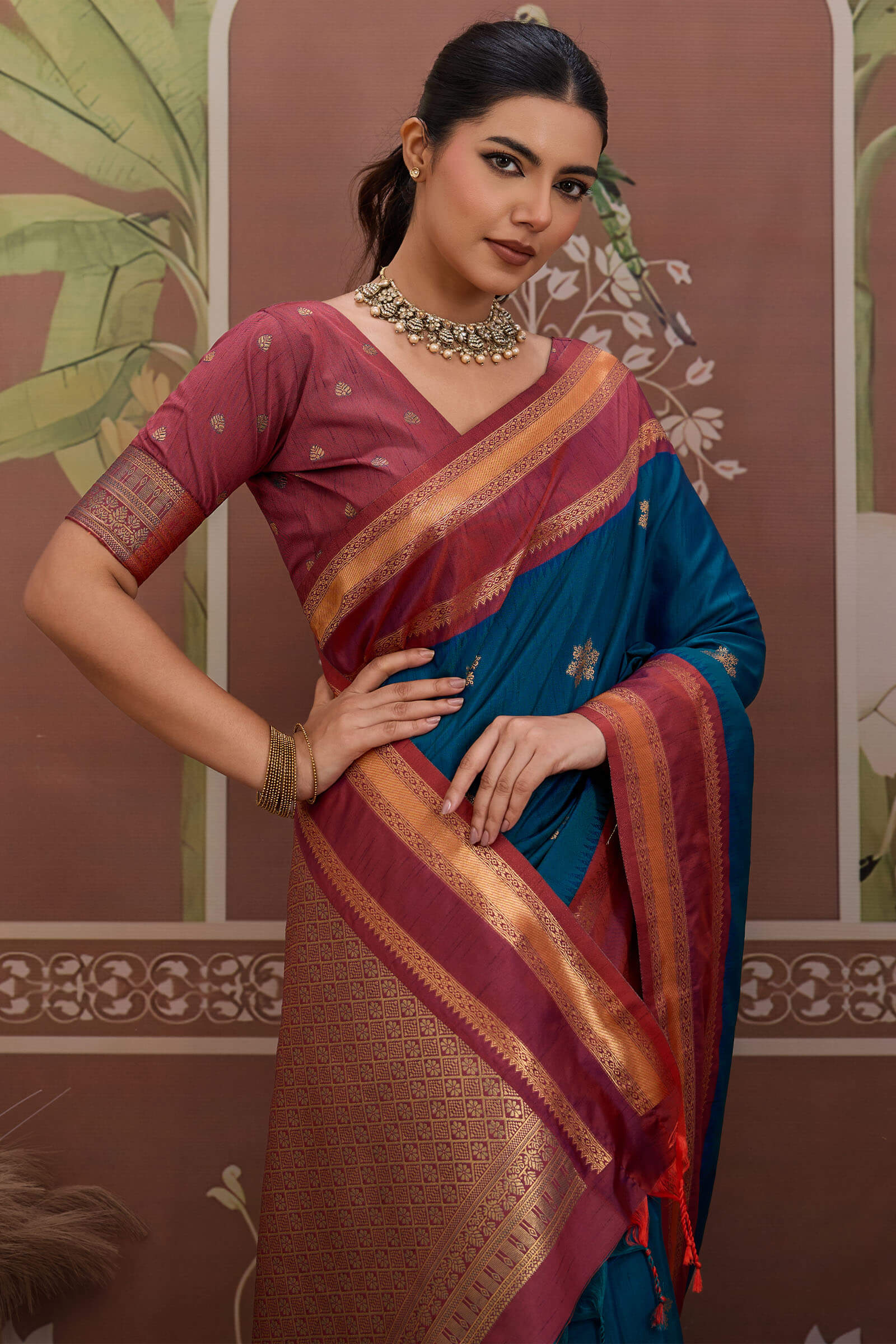 Preferable Navy Blue Banarasi Tussar Silk Saree With Evanescent Blouse Piece - Image 2