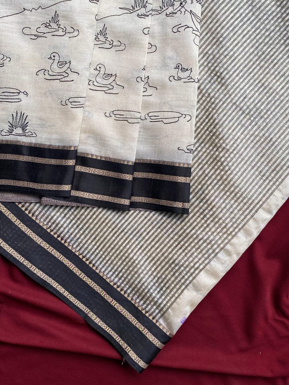 Preferable Off White Printed Cotton Silk Saree With Traditional Blouse Piece - Image 6
