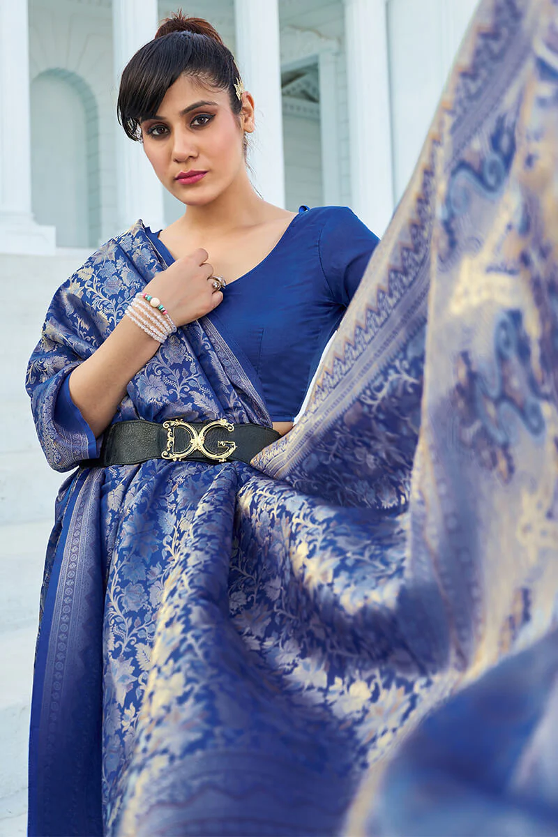 Pretty Blue Kanjivaram Silk Saree With Innovative Blouse Piece - Image 3
