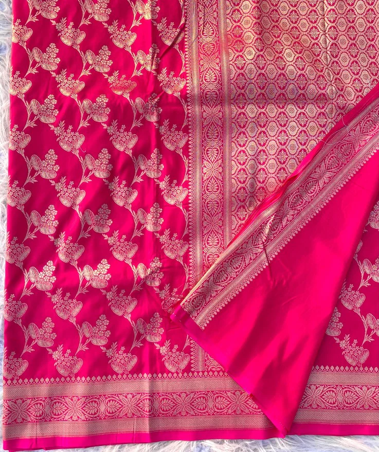 Pretty Dark Pink Soft Banarasi Silk Saree With Skinny Blouse Piece - Image 4