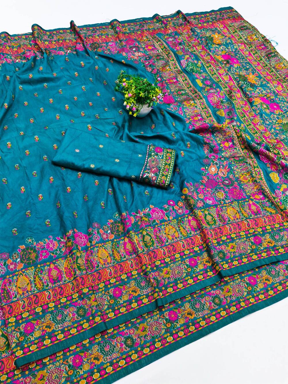 Pretty Rama Nylon Dola Pashmina Saree With Piquant Blouse Piece - Image 2